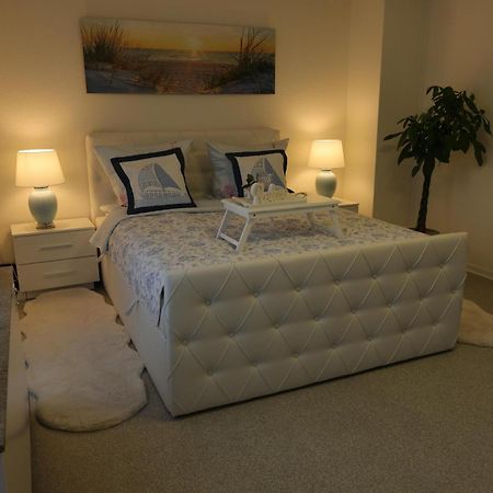 Ferienwohnung Strandoase Inklusive Terrasse Und Parkplatz - Sonnenseite 샬베우츠 외부 사진