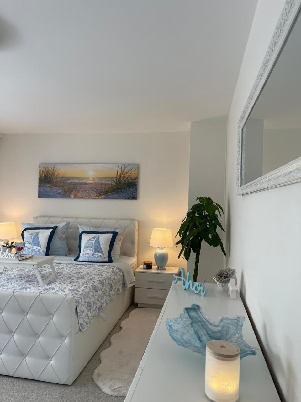 Ferienwohnung Strandoase Inklusive Terrasse Und Parkplatz - Sonnenseite 샬베우츠 외부 사진