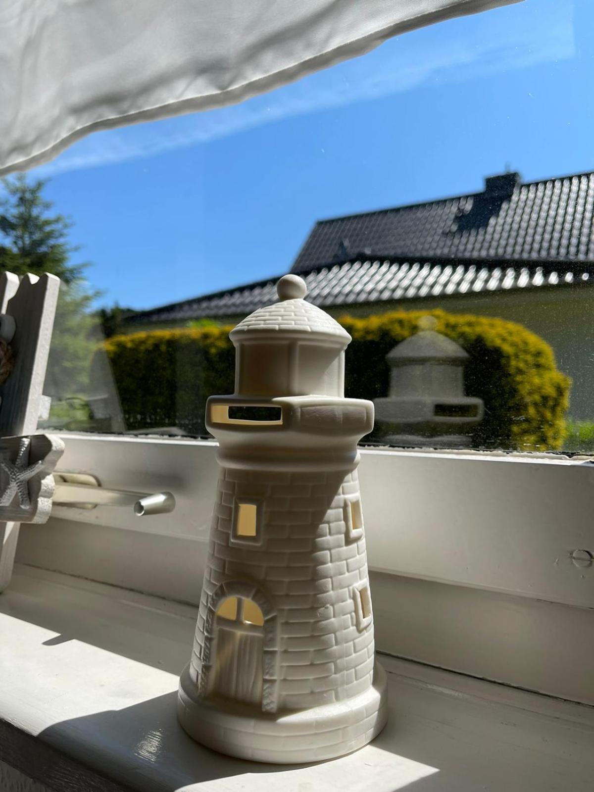 Ferienwohnung Strandoase Inklusive Terrasse Und Parkplatz - Sonnenseite 샬베우츠 외부 사진